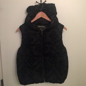 Calvin Klein Embroidered Performance Vest w/Hood